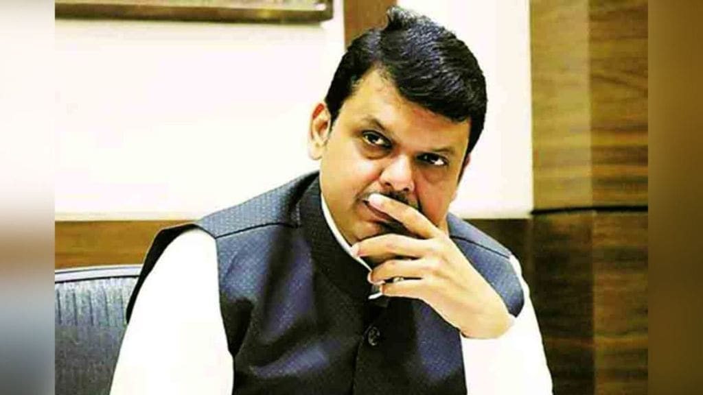 Controversy between Maratha-OBC leaders in BJP due to Devendra Fadnavis