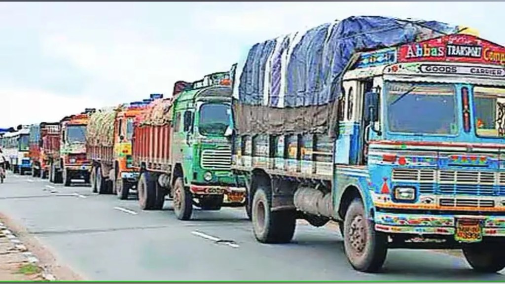 Heavy Vehicles, Banned, Pune Nagar Road, During Rush Hours, Metro and Flyover Construction,