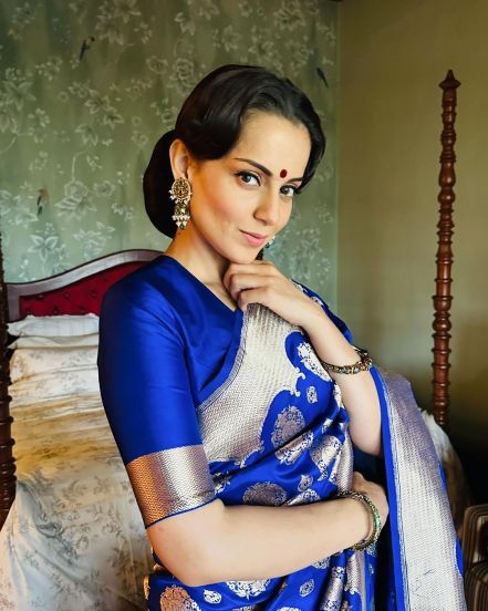 kangana ranaut sadhanaji inspired retro look in blue zari saree see photos