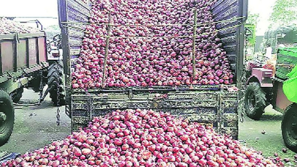 farmers, onion export ban, central government, maharashtra, lok sabha elections,