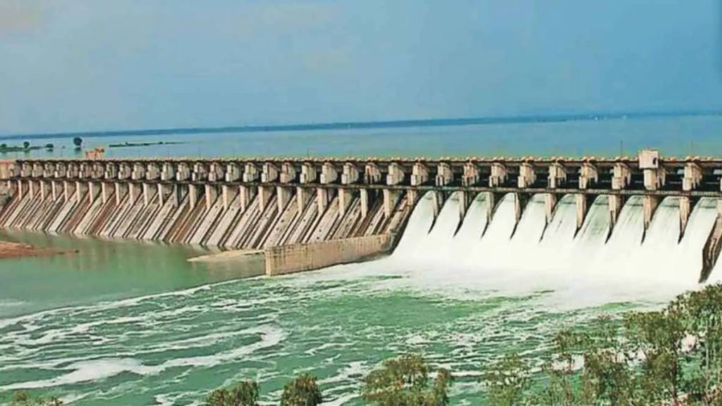 water level in ujani dam