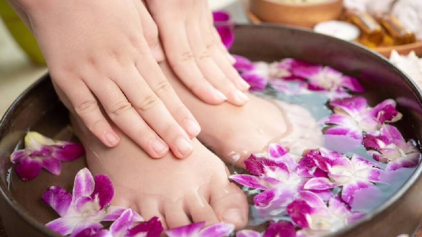 Here how can do Pedicure at Home With Natural Ingredients in Five Easy simple steps Must Read