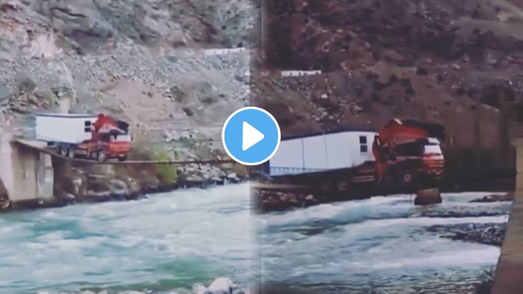 Shocking video truck driver cross truck on very thin bridge without support