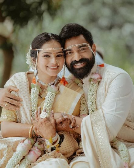 Newly Weds Marathi Actress Mangalsutra