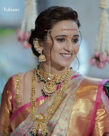 Newly Weds Marathi Actress Mangalsutra