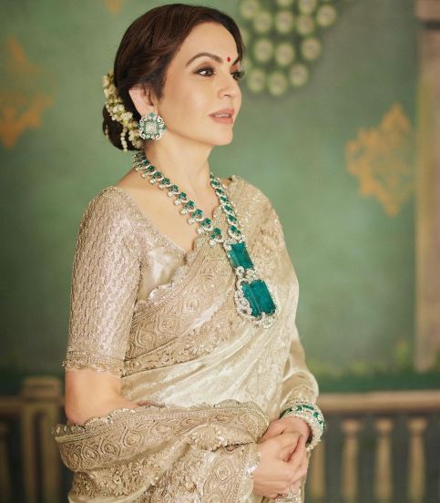 Nita-Ambani-emeralds-diamonds-necklace-worth-crores