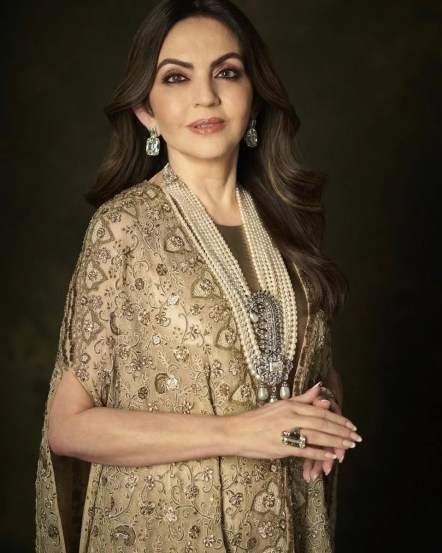 Nita-Ambani-emeralds-diamonds-necklace-worth-crores