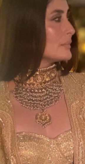 kareena kapoor wore her wedding necklace