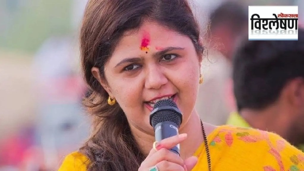 loksatta analysis challenge for pankaja munde in lok sabha poll