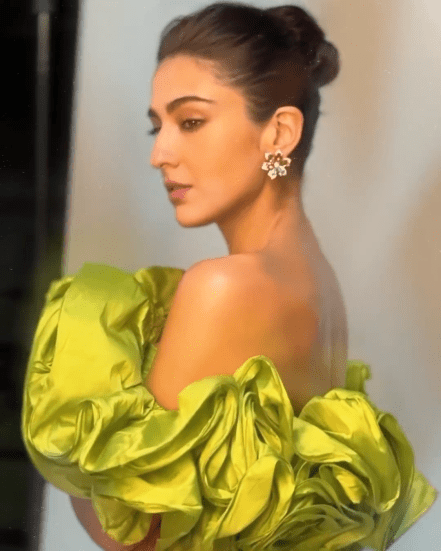 sara ali khan lime green gown murder mubaarak (1)