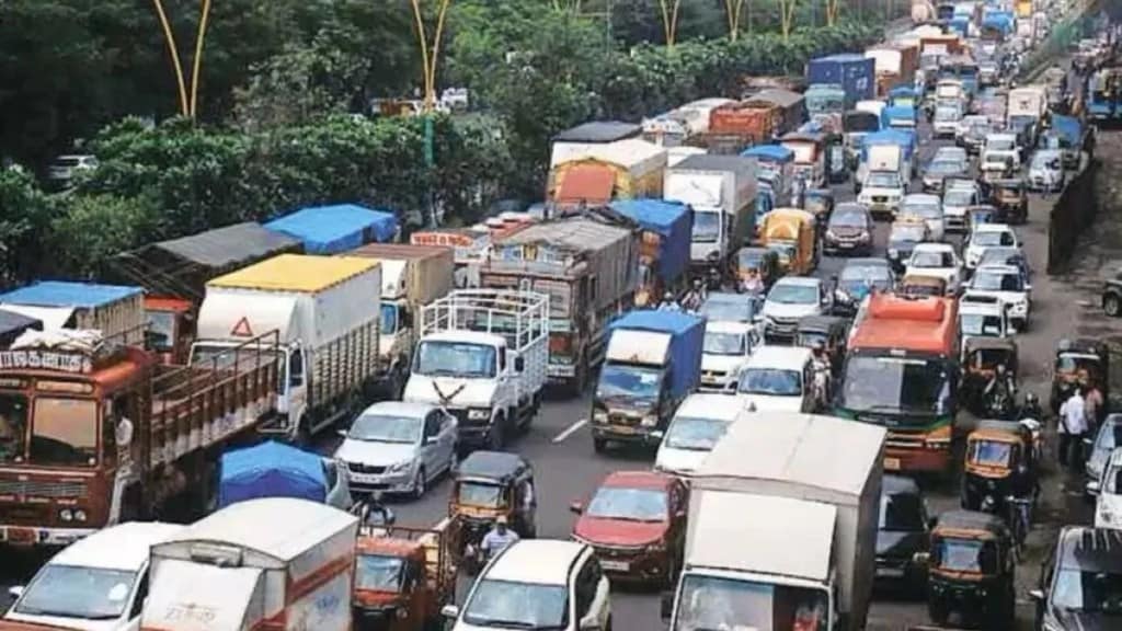 traffic congestion at dighori flyover