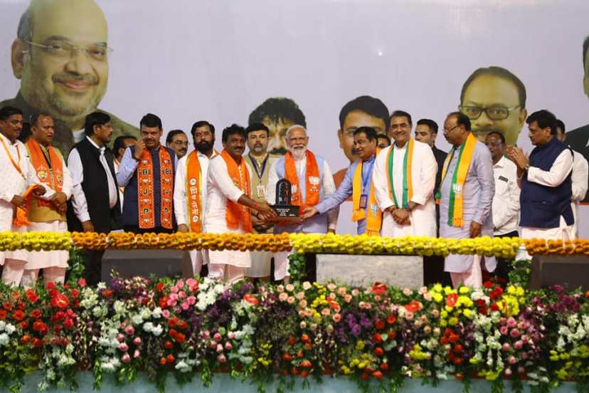 pm modi addressing peoples in nagpur