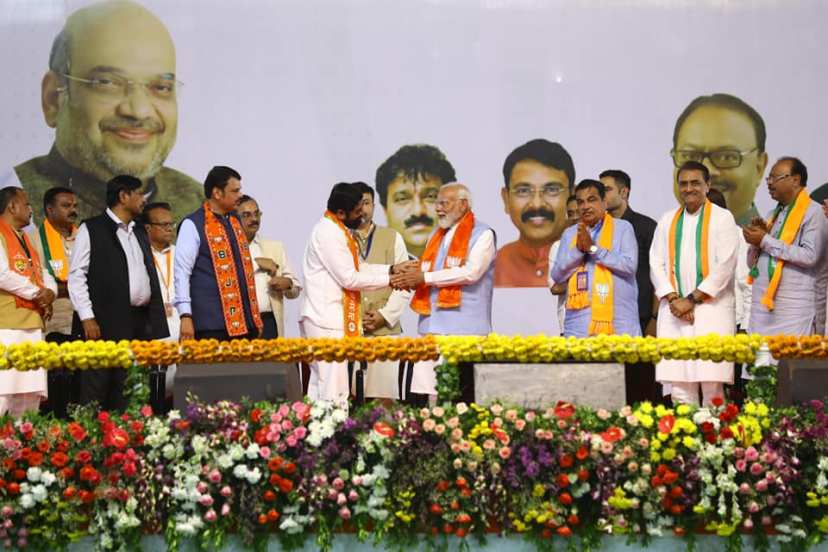 pm modi addressing peoples in nagpur