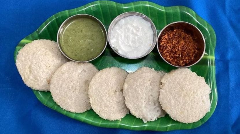 soft fluffy and puffy idli