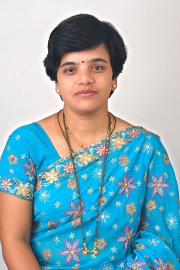 Vaishali Darekar Shiv Sena UBT Candidate