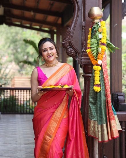 Amruta Khanvilkar Sister Aditi Photos