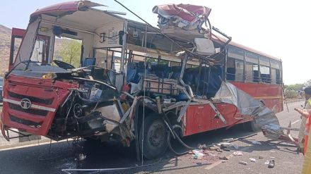 More than five passengers died in a bus accident near Chandwad