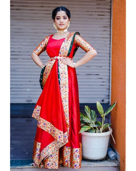 Sharayu Sonawane Red Paithani Dress