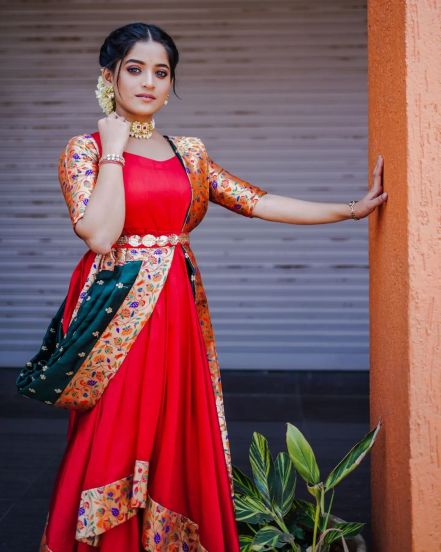 Sharayu Sonawane Red Paithani Dress