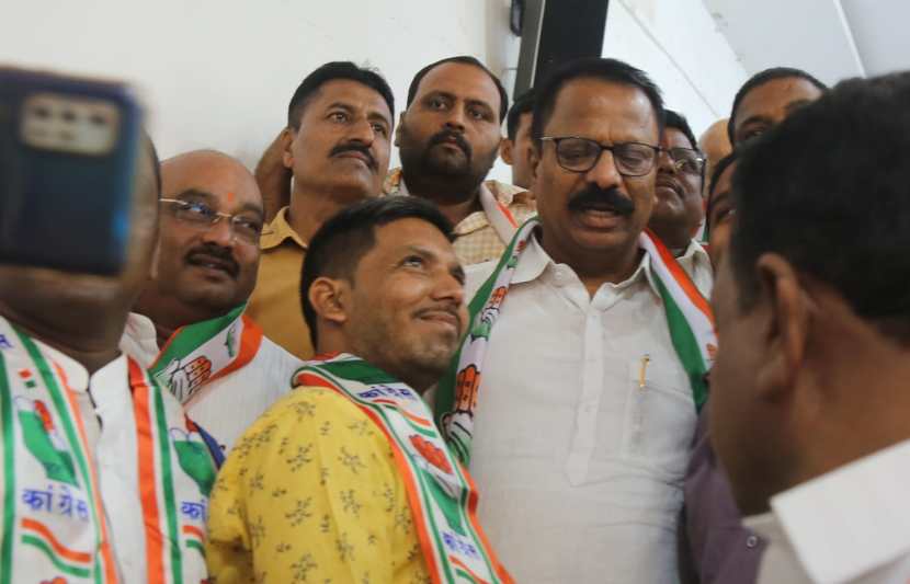 dilip mane congress entry