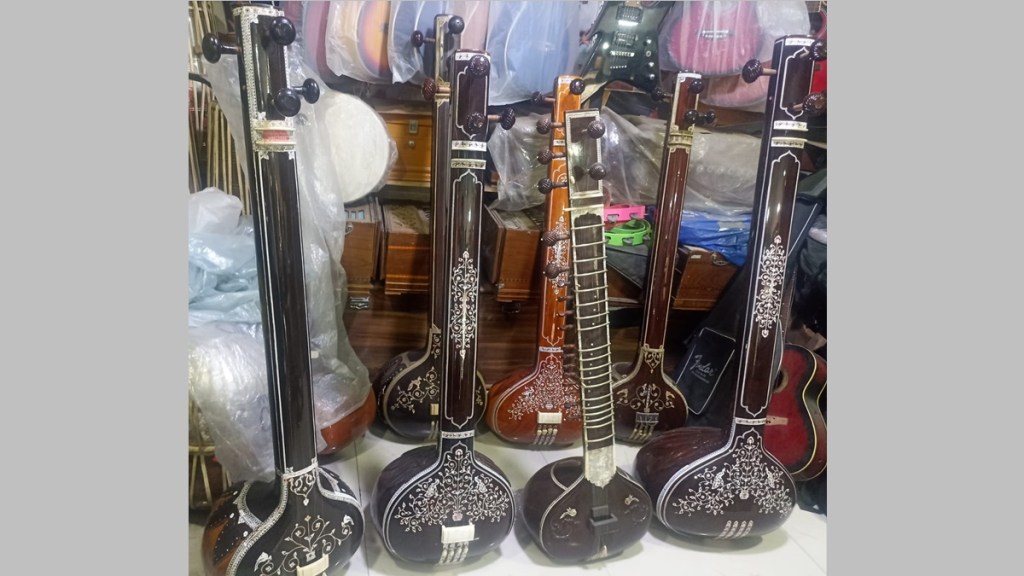 sangli, sitar, tanpura musical instruments