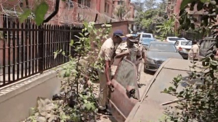 Mumbai, Dead bodies of two children,