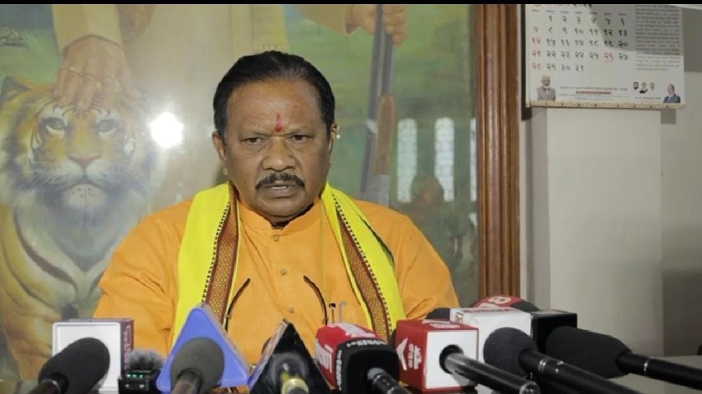 lok sabha 2024, Vijay Wadettiwar Alleged BJP Entry, Dharmarao Baba Aatram , Chandrasekhar Bawankule , gadchiroli lok sabha seat, election 2024, Dharmarao Baba Aatram alleges Vijay Wadettiwar, congress, bjp, ajit pawar ncp, gadchiroli news, marathi news