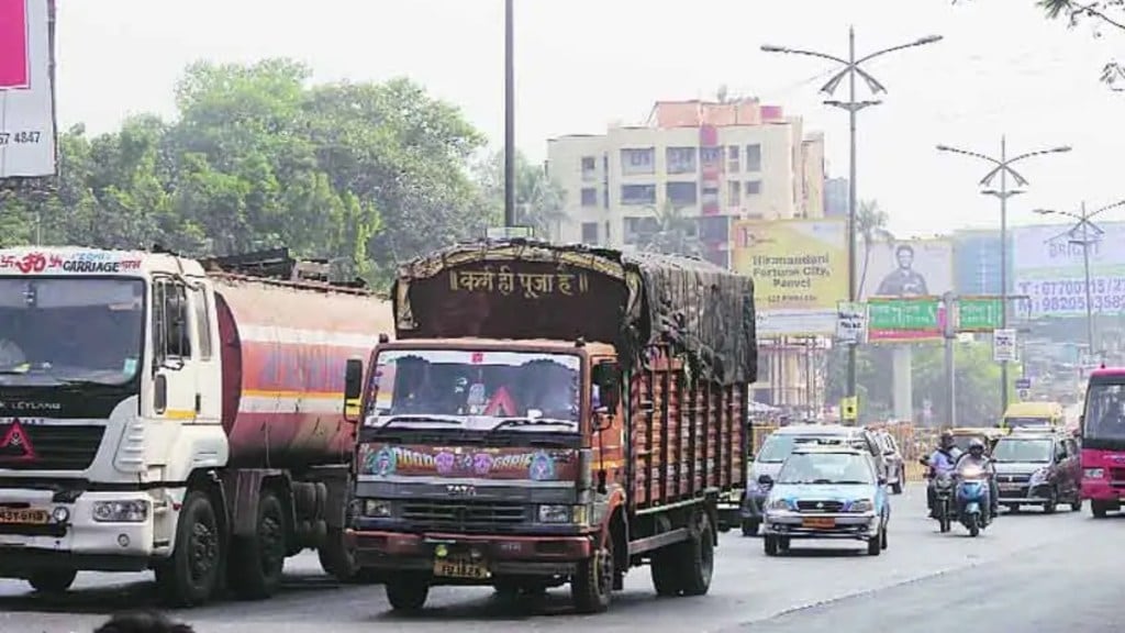 heavy goods vehicles ban on Ghodbunder road for six month