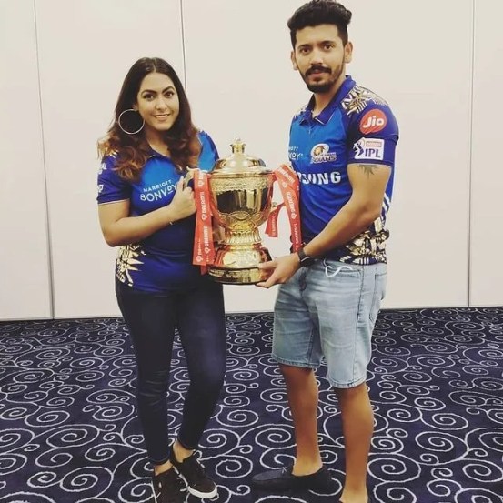 muramba fame actress meets mumbai indians team