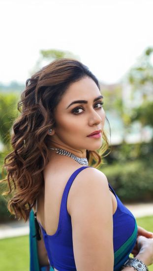 Amruta Khanvilkar Blue Saree