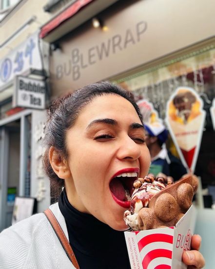 Amruta Khanvilkar London Trip