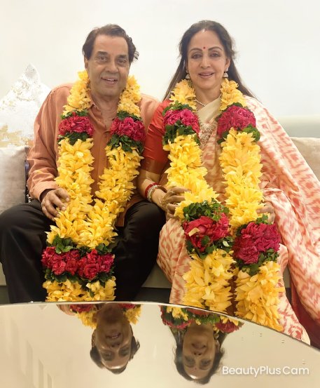 Dharmendra Hema Malini Wedding Anniversary