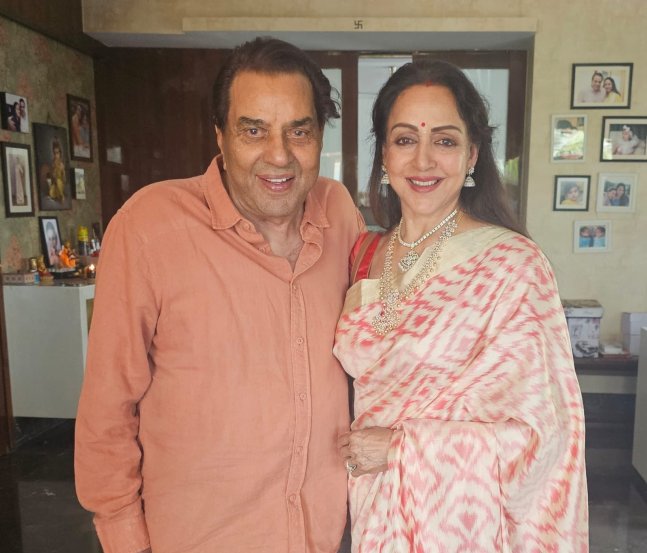 Dharmendra Hema Malini Wedding Anniversary