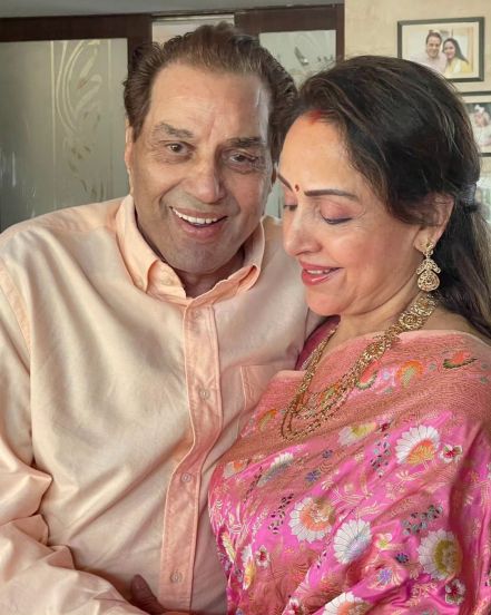 Dharmendra Hema Malini Wedding Anniversary