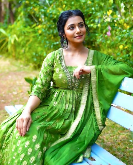 Jui Gadkari Green Anarkali Dress