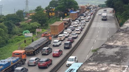 One hour traffic block on Thursday for installation of gantry on Mumbai-Pune Expressway