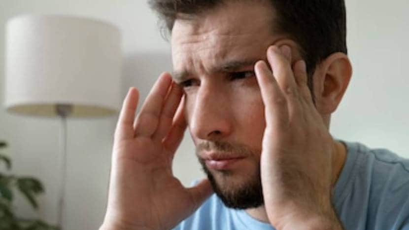 staring at our screens for extended periods expert says a quick blinking exercise to tackle dry eyes Beneficial for you