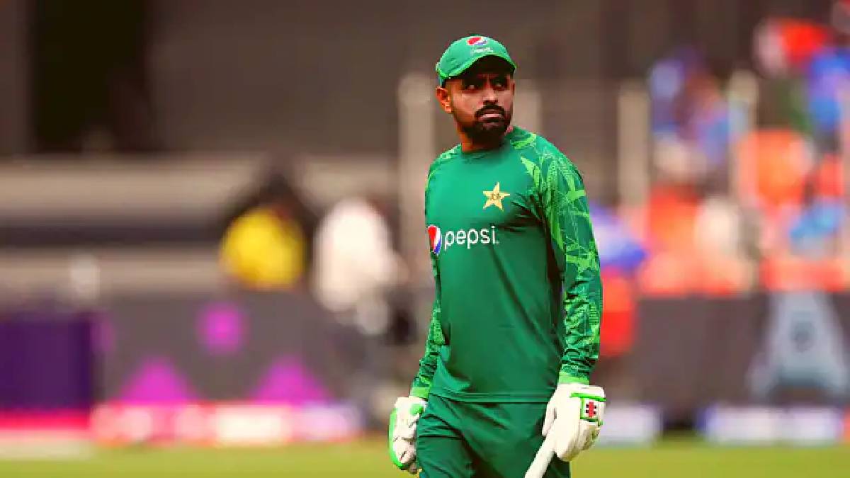 Babar Azam : ‘जर बाबरने टी-विश्वचषकात समोर सलग ३ षटकार मारले तर…’, माजी क्रिकेटपटूने कर्णधाराला दिलं खुलं आव्हान