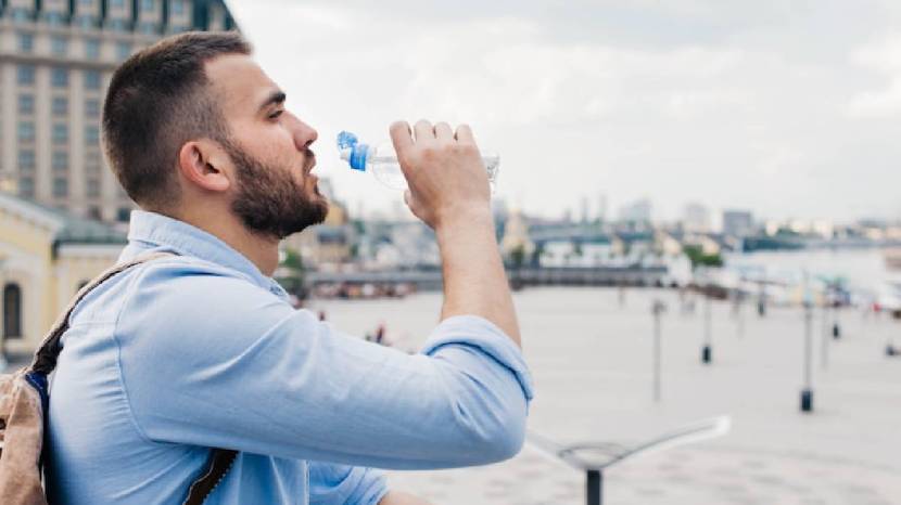 Why Should We Not Drink Water Immediately After Coming From Outside