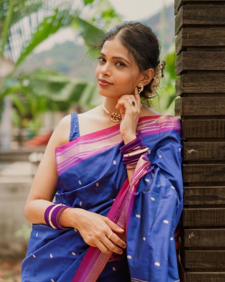 Tharla tar mag fame Priyanka Tendolkar photos in saree viral on social media