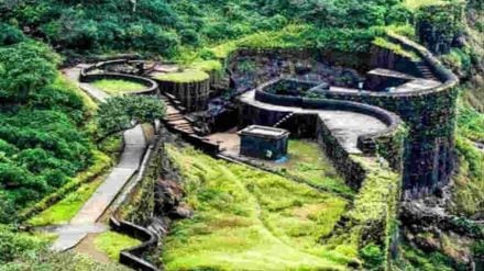 path of Fort Raigad will be closed for two days district collectors ban order