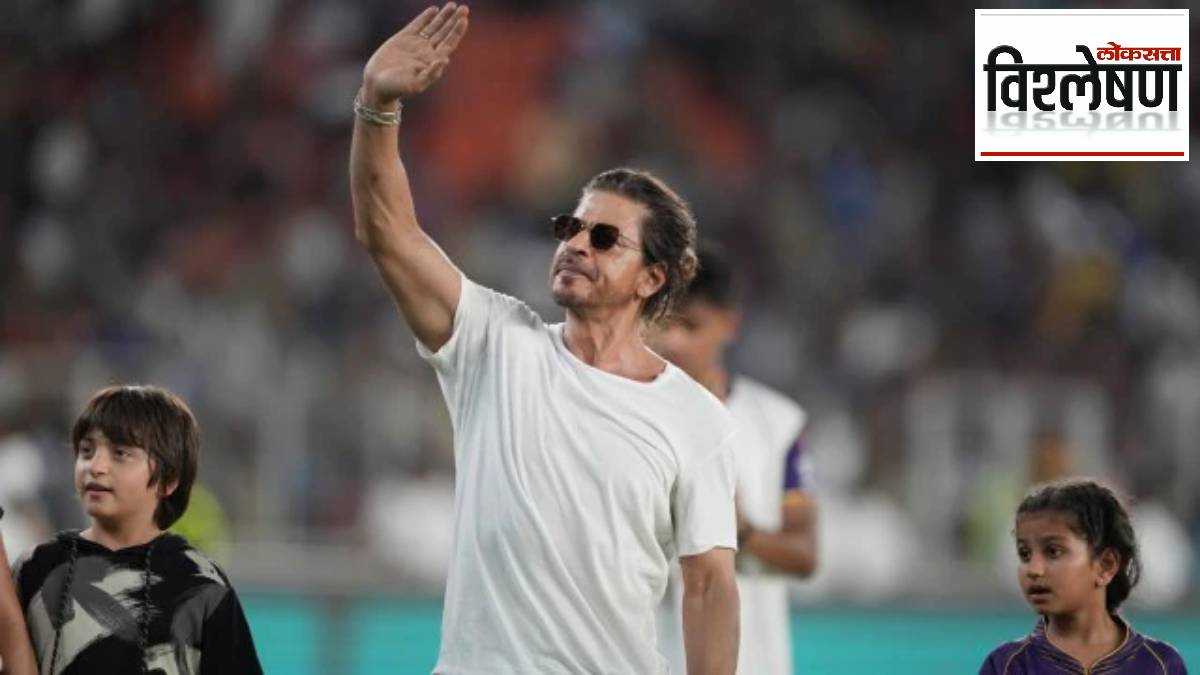 Shah Rukh Khan in hospital with heat stroke