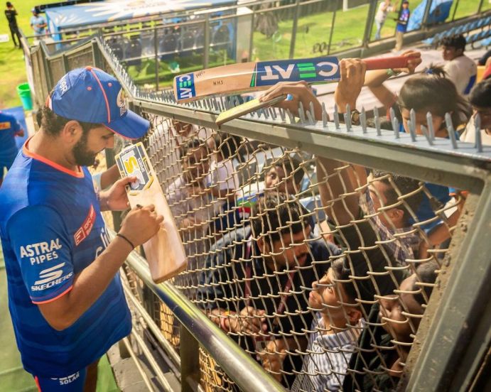 ipl 2024 rohit sharma announces leaves Mumbai indians rohit sharma photos post increase the heartbeat of fans