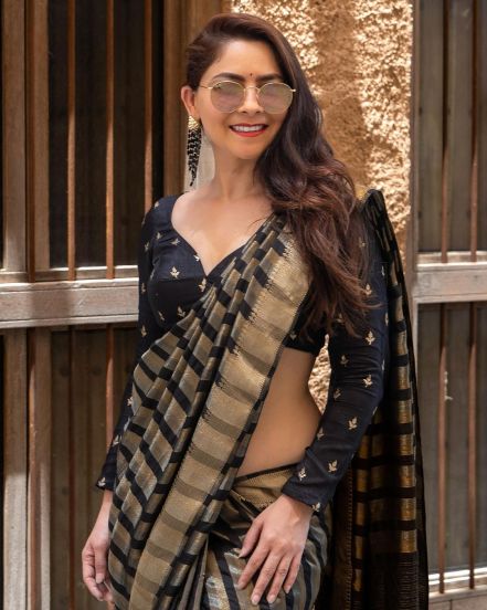 Sonalee Kulkarni Black Silk Saree