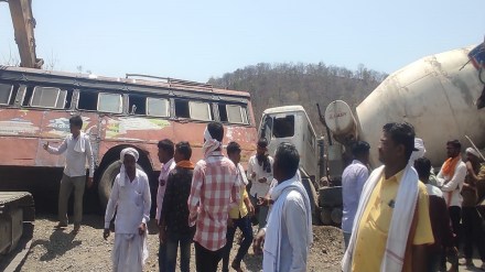 bus, Nagpur-Tuljapur National Highway,