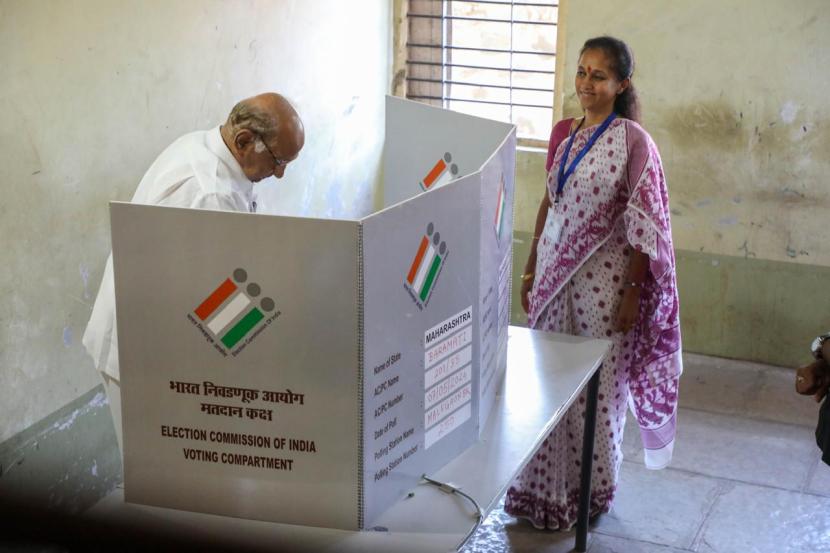 Baramati voting photos