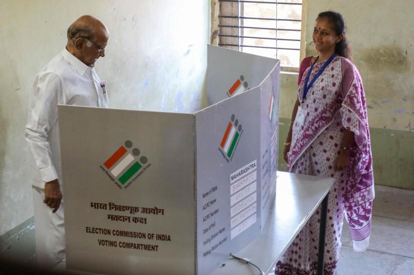 Baramati voting photos