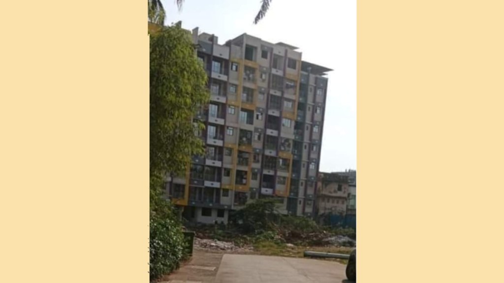 Illegal building construction on reserve plots for park in koper in dombivli