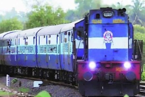 legal notice to Central Railway Panchvati and Rajya Rani Express running late