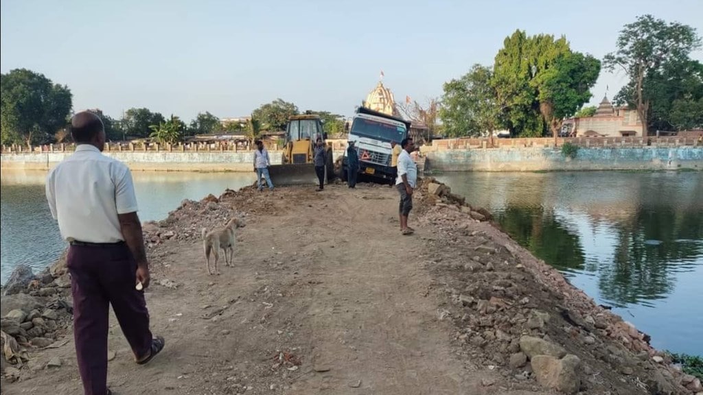 vasai, environmentalist, pool in papdy lake